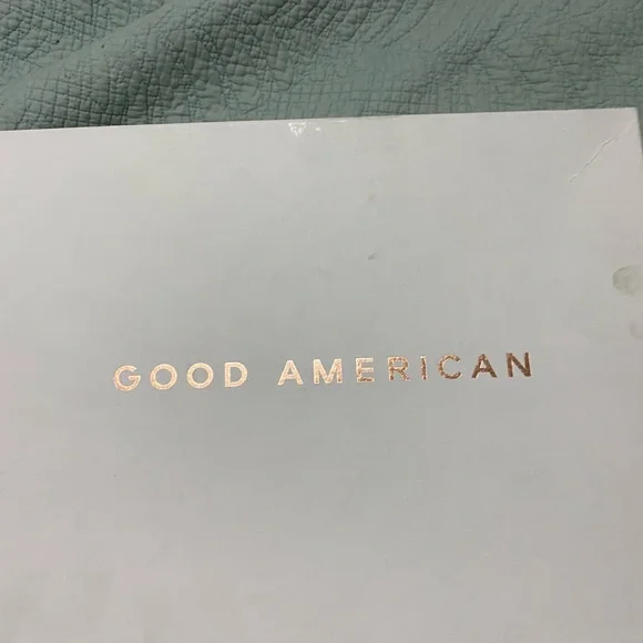 GOOD AMERICAN Crystal crush lucite sandal in ๐ lemonade ๐ - Picture 6 of 7